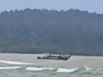 Angkut-5-Tenaga-Medis-Kapal-Boat-Tenggelam-di-Perairan-Kepulauan-Mentawai-Video-Kejadian-Viral.jpg