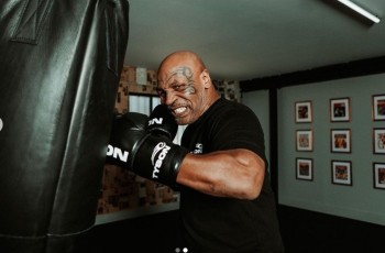 Duel Mike Tyson vs Jake Paul: Pertarungan Ekshibisi akan Tayang di Netflix